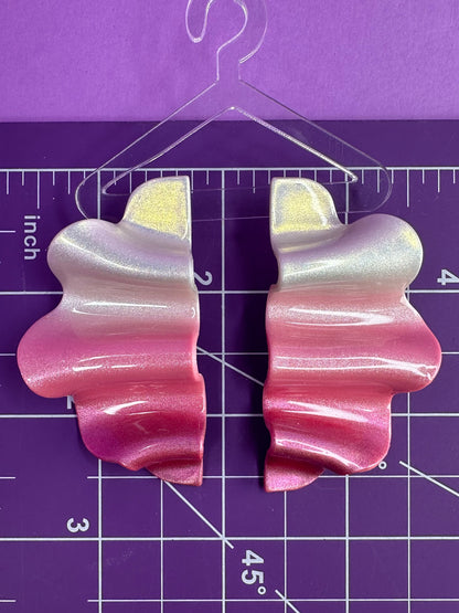 Elira Colorshift Waves Pearl & Pink Sculpted Statement Earrings