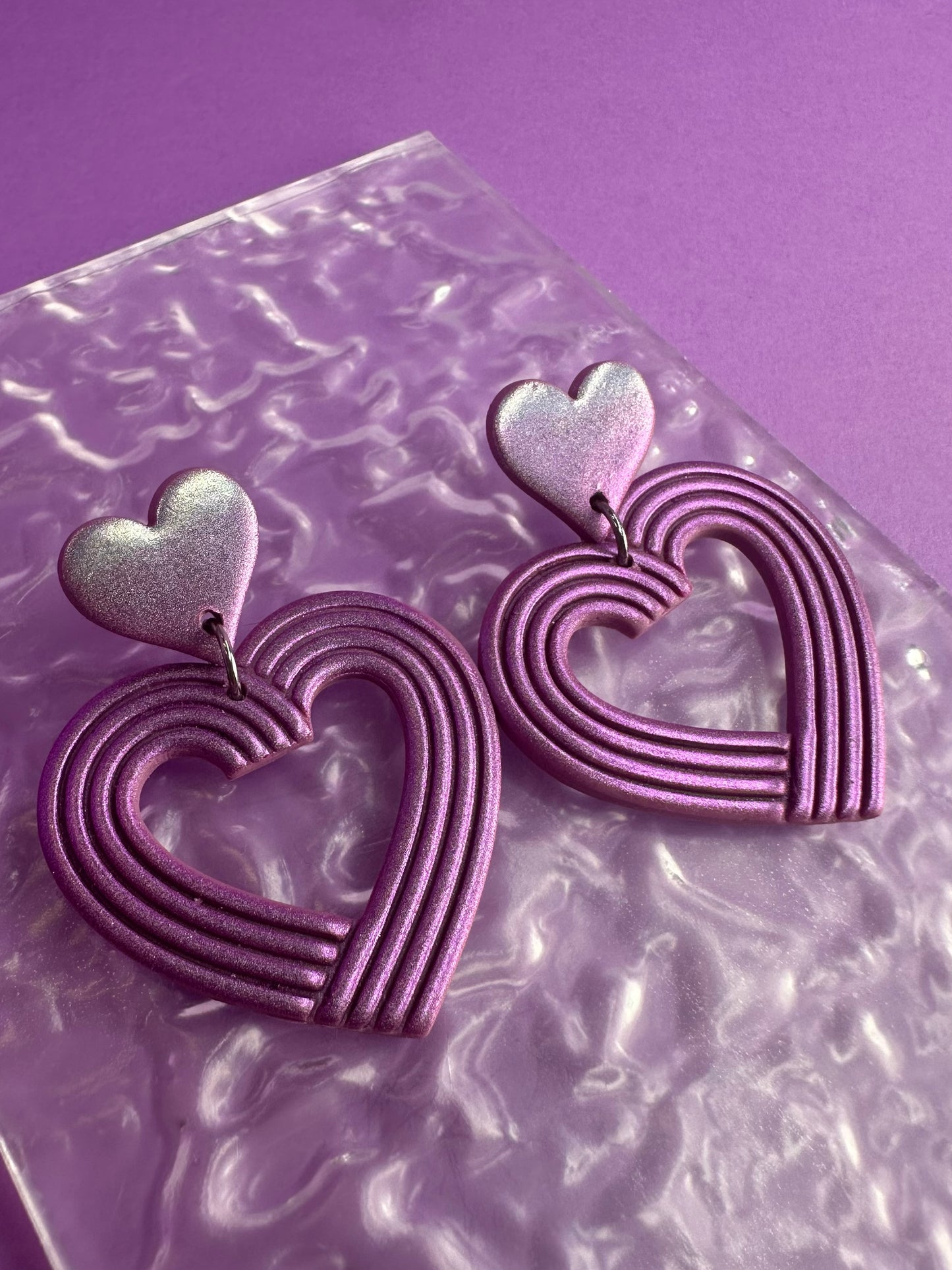 Lydia Deco Heart Chameleon Purple - Statement Earrings